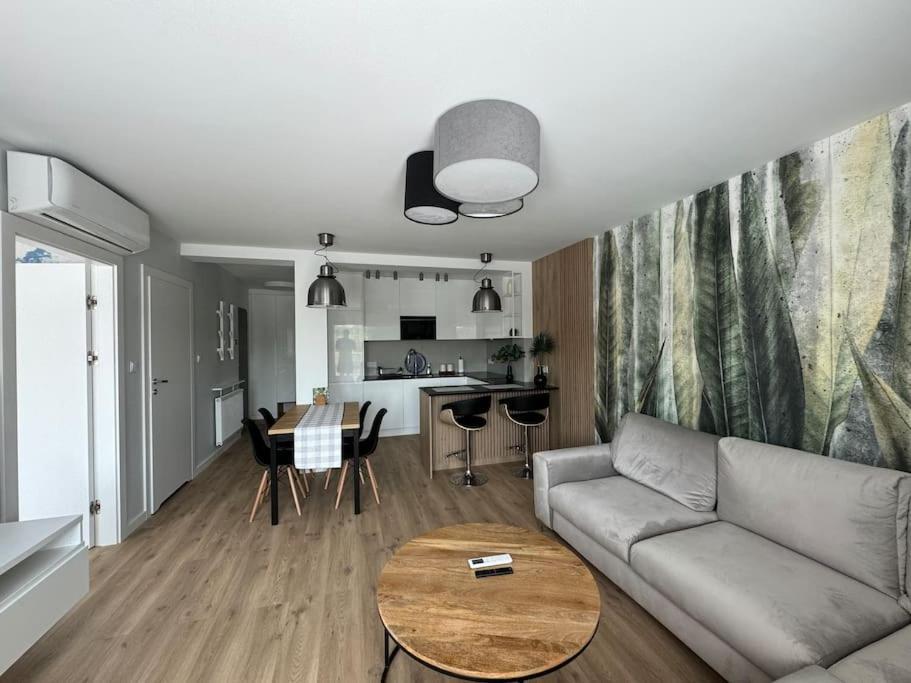 Luxuriously Decorated In A Calm District Of * Krakau