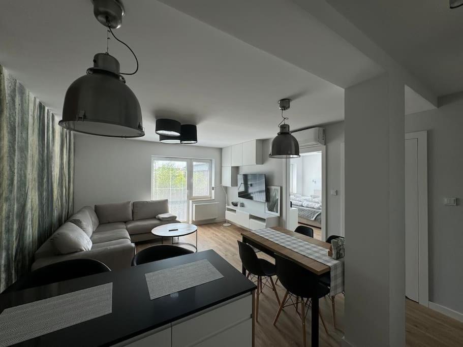Luxuriously Decorated In A Calm District Of Kraków